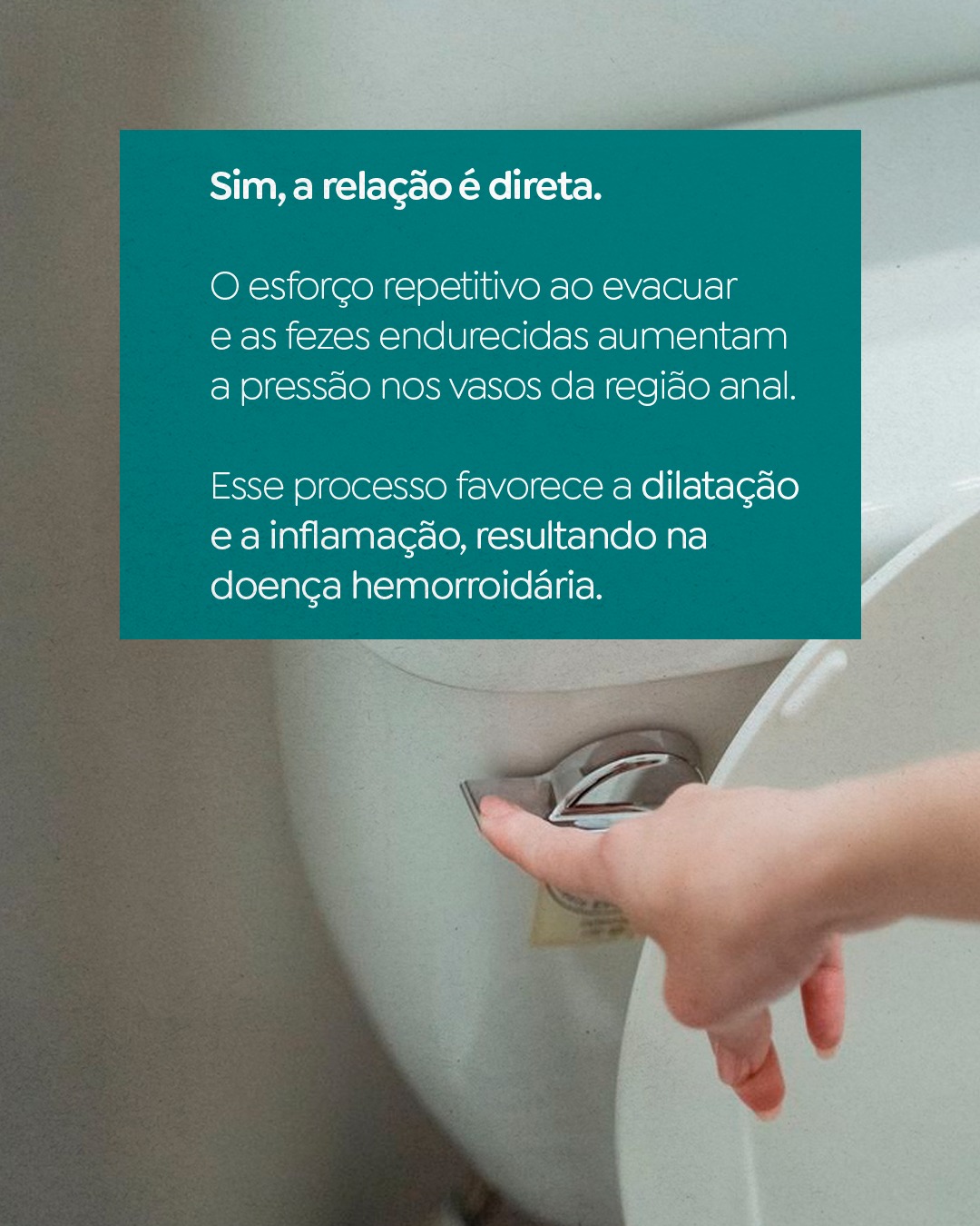 Arte explicando a relação direta entre constipação e hemorroidas